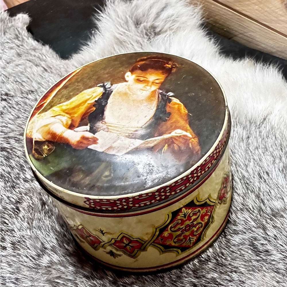 Vintage Thorne’s High Class Confectionery tin with Jeune Fille